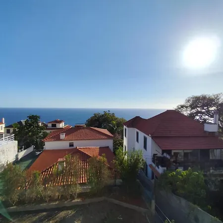 Sea House *